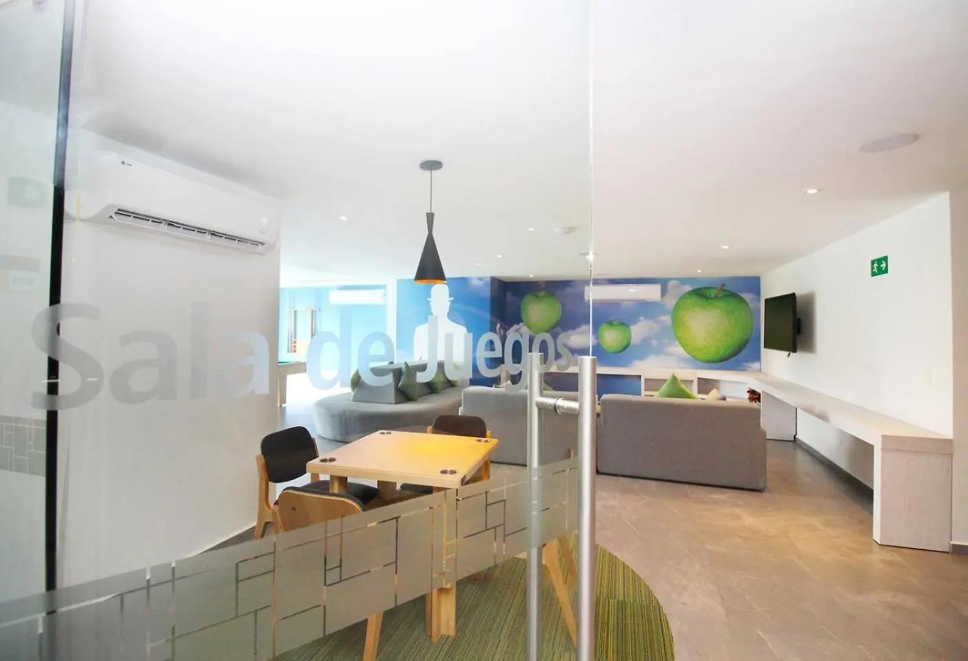 プレヤデルカーメンDowntown Stylish 2Br With Large Terrace Pool Gym And Barアパートメント プレヤデルカーメン