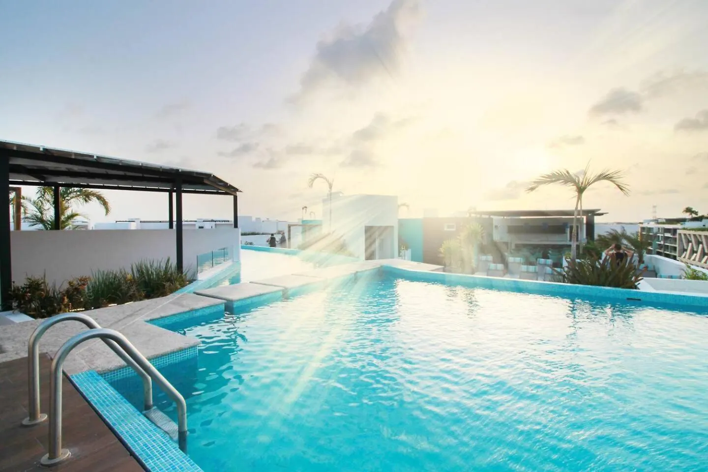 プレヤデルカーメンDowntown Stylish 2Br With Large Terrace Pool Gym And Barアパートメント 0*, プレヤデルカーメン メキシコ
