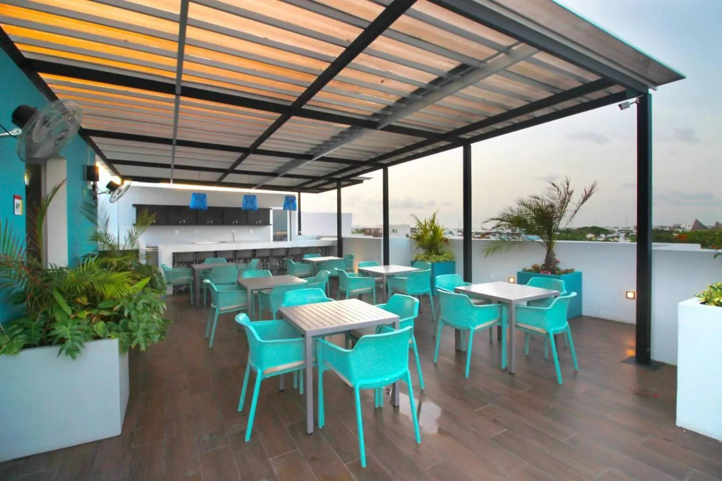 アパート プレヤデルカーメンDowntown Stylish 2Br With Large Terrace Pool Gym And Barアパートメント