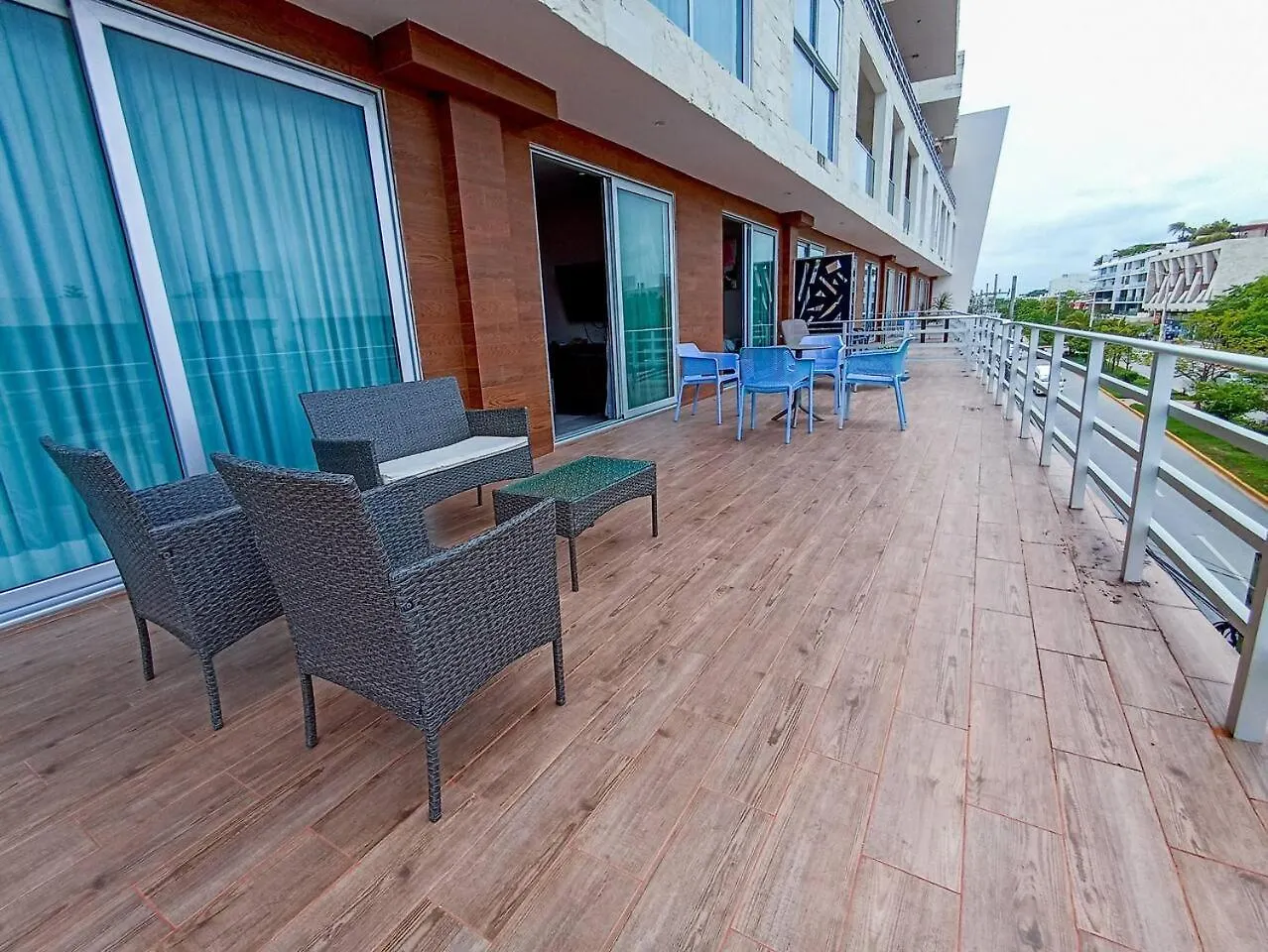 アパート プレヤデルカーメンDowntown Stylish 2Br With Large Terrace Pool Gym And Barアパートメント
